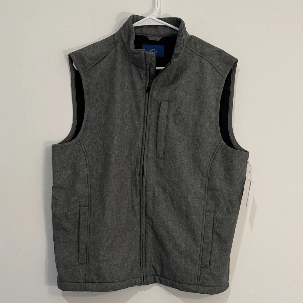 NWT Apt. 9 Men’s Gray Softshell Vest Water Resistant size L